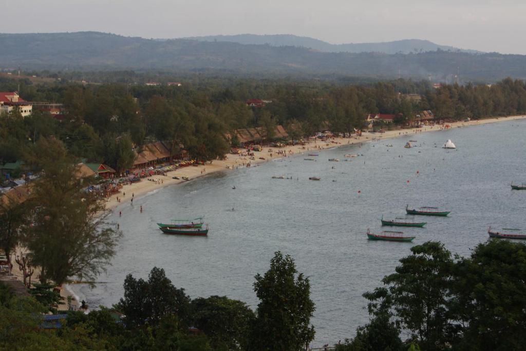 White Beach Hotel Sihanoukville Eksteriør bilde