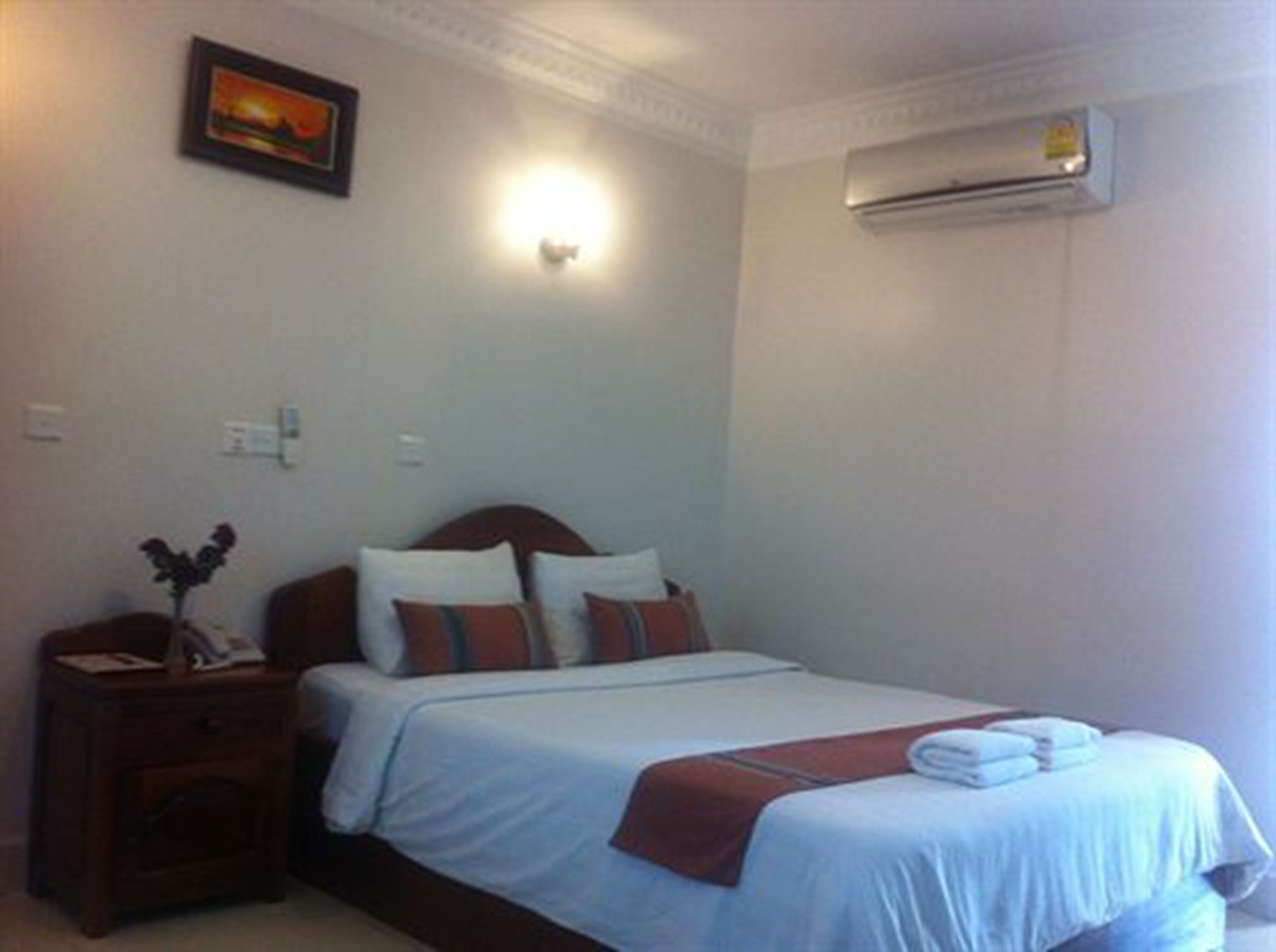 White Beach Hotel Sihanoukville Eksteriør bilde