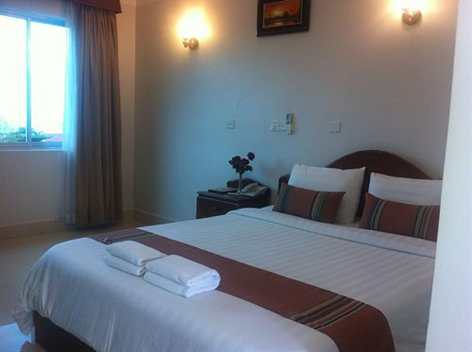 White Beach Hotel Sihanoukville Eksteriør bilde