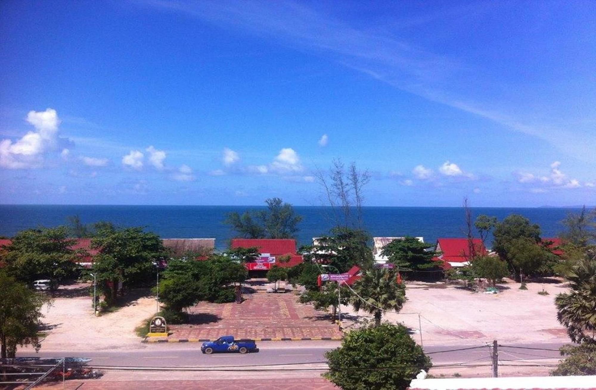 White Beach Hotel Sihanoukville Eksteriør bilde